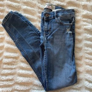 Girls Abercrombie destructed super skinny jeans size 11/12.
